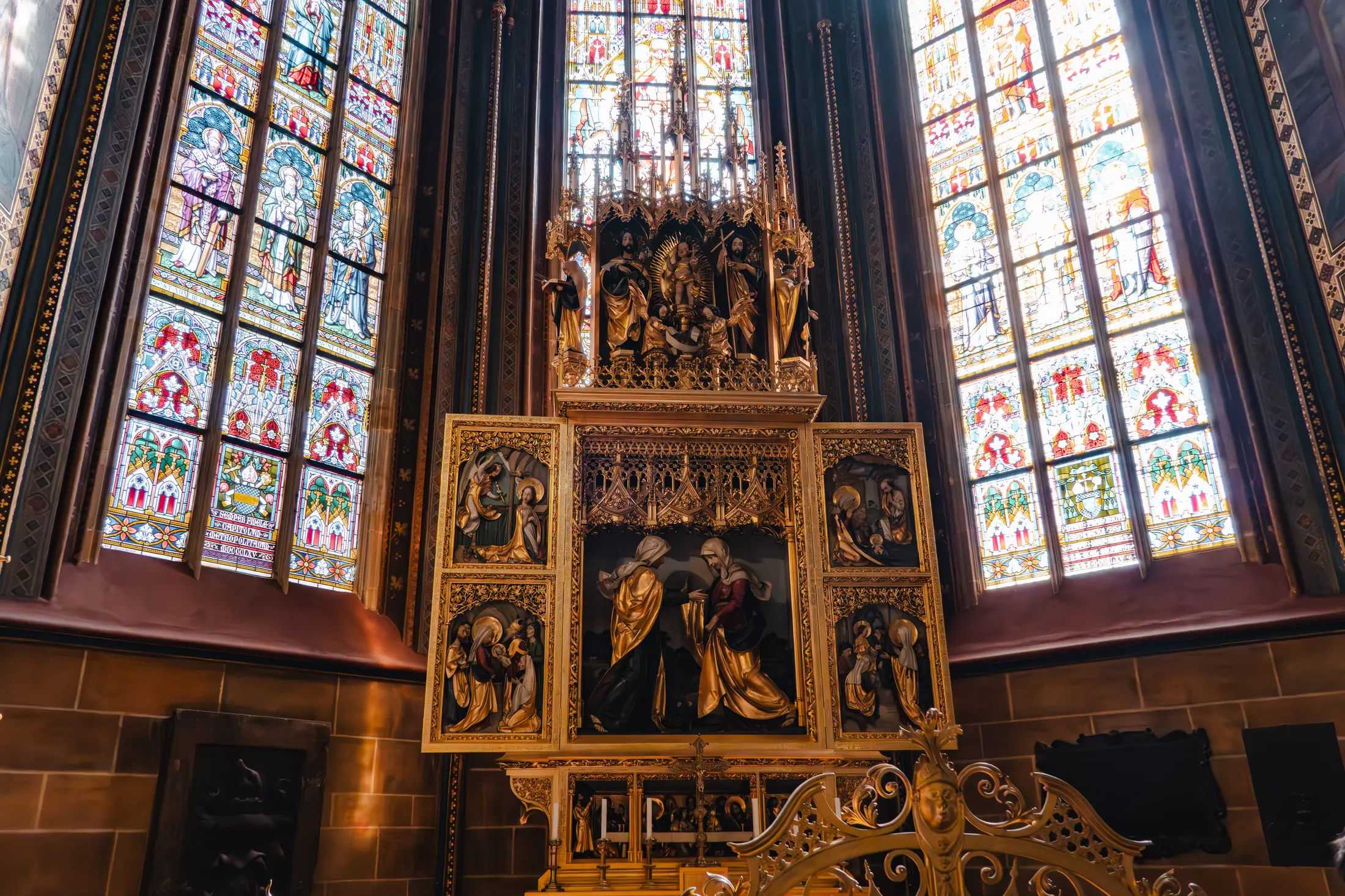 St. Vitus Cathedral, Prague - Gothic Masterpiece 布拉格圣维塔大教堂 - 哥特式杰作